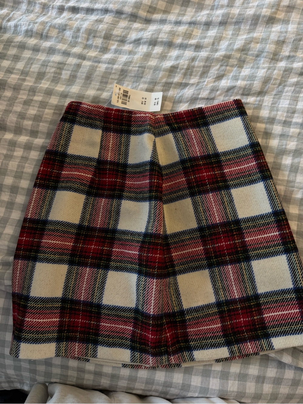 Abercrombie & Fitch Cream, Red, and Green Plaid Mini Skirt - Picture 1 of 2